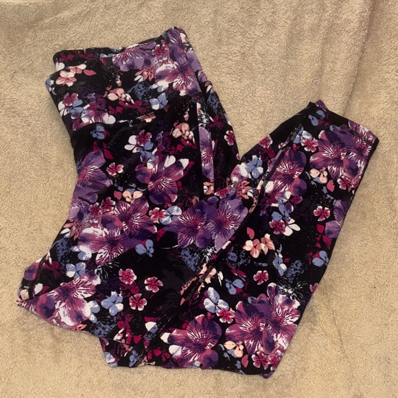 Livi Active Pants - LIVI active leggings
